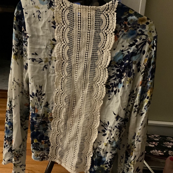 Women’s top - Picture 5 of 6